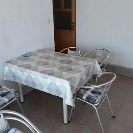 Amalija - 50m Close To The Sea Apartman Rogoznica