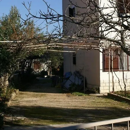 Amalija - 50m Close To The Sea Apartman