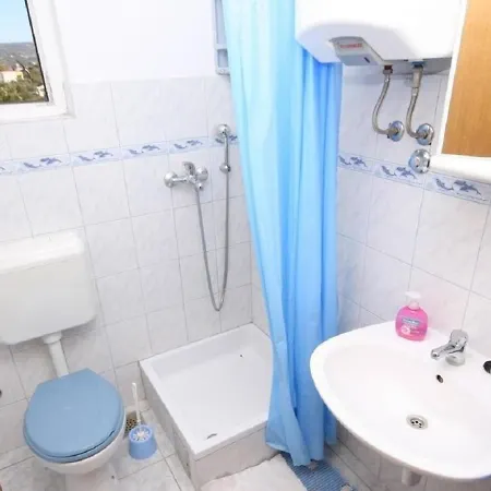 Amalija - 50m Close To The Sea Apartman Rogoznica